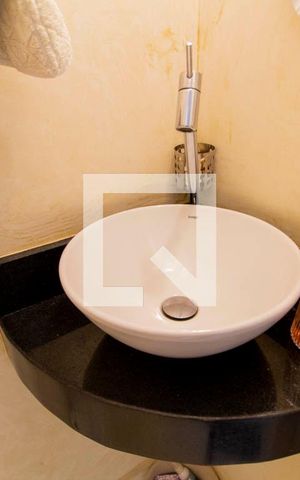 Casa à venda com 156m², 3 quartos e 5 vagas Casa à venda com 156m², 3 quartos e 5 vagasLavabo