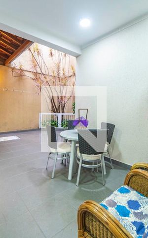 Casa à venda com 313m², 3 quartos e 3 vagas Casa à venda com 313m², 3 quartos e 3 vagasQuintal e Área Gourmet