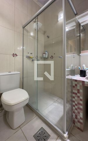 Casa à venda com 164m², 3 quartos e 2 vagas Casa à venda com 164m², 3 quartos e 2 vagasBanheiro Social