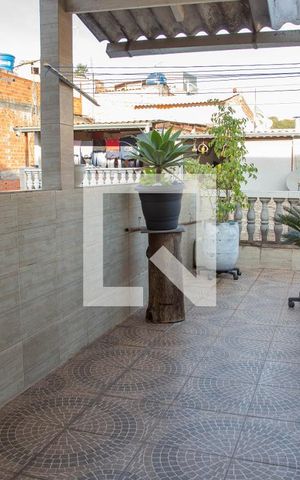 Casa à venda com 120m², 2 quartos e 4 vagas Casa à venda com 120m², 2 quartos e 4 vagasÁrea Comum