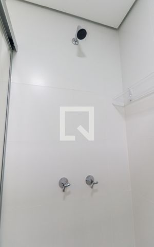 Studio para alugar com 17m², 1 quarto e sem vaga Studio para alugar com 17m², 1 quarto e sem vagaBanheiro Social