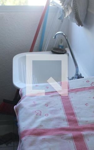 Apartamento à venda com 44m², 2 quartos e 1 vagaCozinha e Área de Serviço