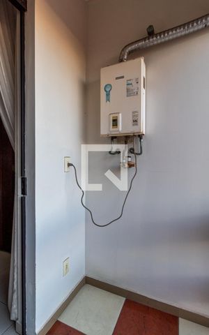 Casa à venda com 280m², 3 quartos e 4 vagas Casa à venda com 280m², 3 quartos e 4 vagasSacada