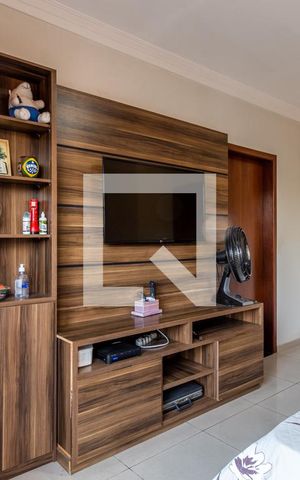 Casa à venda com 280m², 3 quartos e 4 vagas Casa à venda com 280m², 3 quartos e 4 vagasQuarto 2