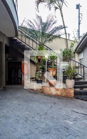 Casa à venda com 280m², 3 quartos e 4 vagas Casa à venda com 280m², 3 quartos e 4 vagasGaragem