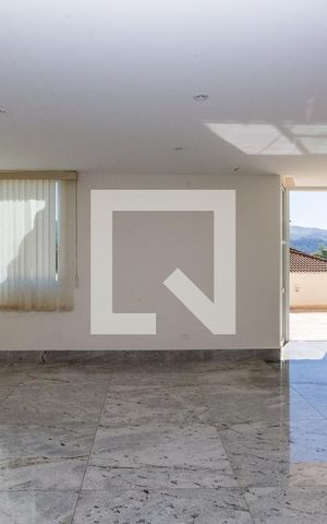 Casa de condomínio à venda com 700m², 4 quartos e 5 vagasSala 1