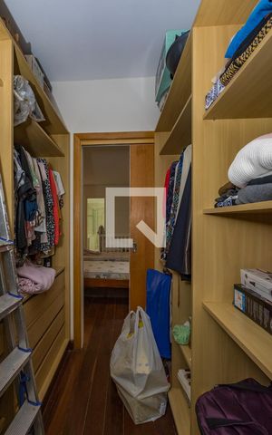 Casa de condomínio à venda com 700m², 4 quartos e 5 vagasCloset da suíte 1