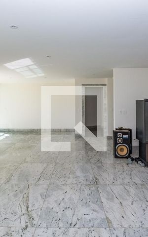 Casa de condomínio à venda com 700m², 4 quartos e 5 vagasSala 1