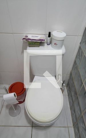 Casa à venda com 200m², 2 quartos e 1 vagaBanheiro