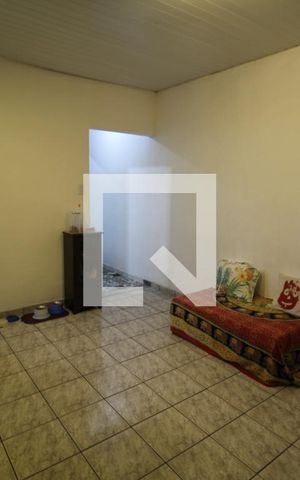 Casa à venda com 200m², 2 quartos e 1 vagaSala