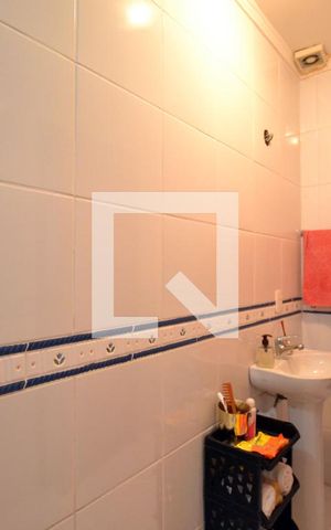 Casa à venda com 267m², 3 quartos e 3 vagasBanheiro Social