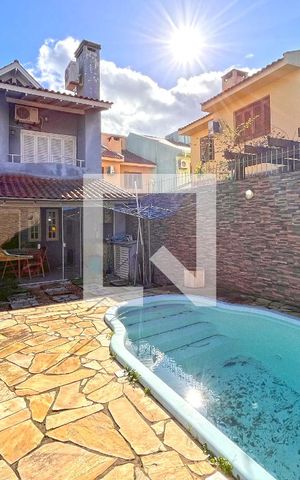 Casa à venda com 267m², 3 quartos e 3 vagasPiscina