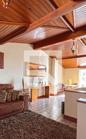 Casa à venda com 267m², 3 quartos e 3 vagasSala íntima