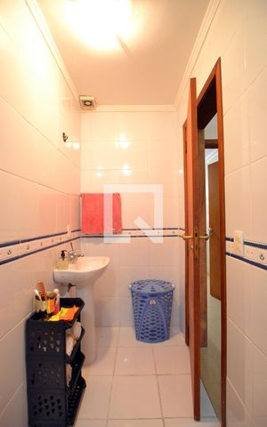Casa à venda com 267m², 3 quartos e 3 vagasBanheiro Social