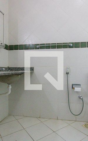 Casa de condomínio à venda com 175m², 3 quartos e 3 vagas Casa de condomínio à venda com 175m², 3 quartos e 3 vagasBanheiro da Suíte