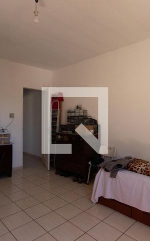 Casa à venda com 180m², 3 quartos e 2 vagas Casa à venda com 180m², 3 quartos e 2 vagasQuarto 1