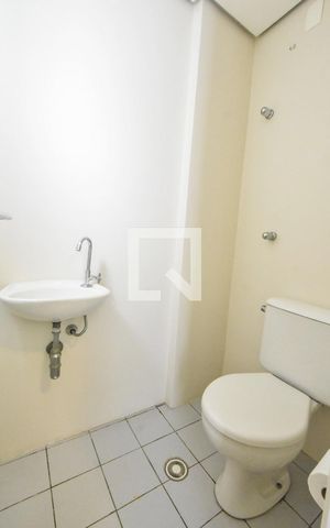 Apartamento para alugar com 180m², 4 quartos e 3 vagasBanheiro de Serviços 
