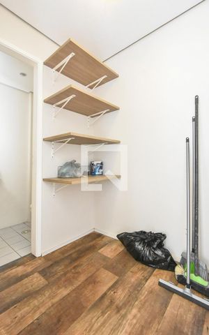 Apartamento para alugar com 180m², 4 quartos e 3 vagasQuarto de Serviços 