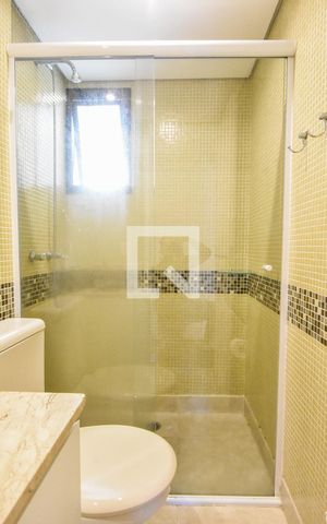 Apartamento para alugar com 180m², 4 quartos e 3 vagasBanheiro 02
