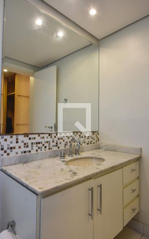 Apartamento para alugar com 180m², 4 quartos e 3 vagasBanheiro Suíte 02