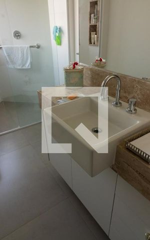 Apartamento à venda com 100m², 2 quartos e 1 vaga Apartamento à venda com 100m², 2 quartos e 1 vagaBanheiro