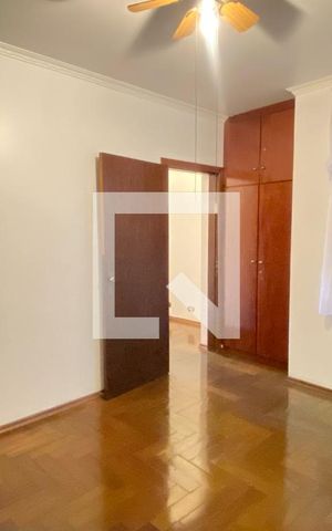 Casa à venda com 198m², 3 quartos e 2 vagasQuarto 3 
