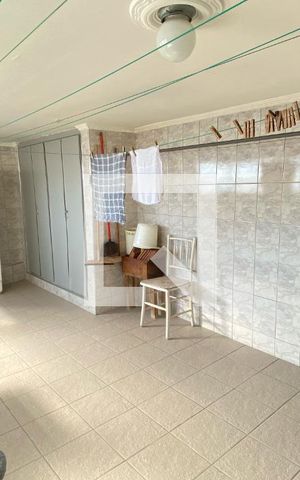 Casa à venda com 198m², 3 quartos e 2 vagasÁrea de Serviço Coberta 
