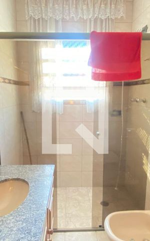 Casa à venda com 198m², 3 quartos e 2 vagasBanheiro - Suíte 