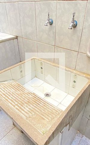 Casa à venda com 198m², 3 quartos e 2 vagasÁrea de Serviço Descoberta 