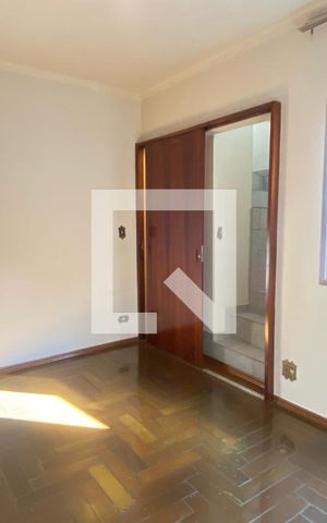 Casa à venda com 198m², 3 quartos e 2 vagasQuarto 2