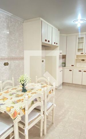 Casa à venda com 198m², 3 quartos e 2 vagasCozinha