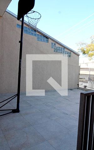Casa à venda com 219m², 3 quartos e 2 vagas Casa à venda com 219m², 3 quartos e 2 vagasVaranda Frente