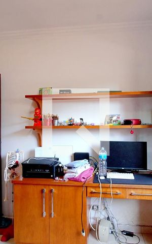 Casa à venda com 219m², 3 quartos e 2 vagas Casa à venda com 219m², 3 quartos e 2 vagasQuarto 2
