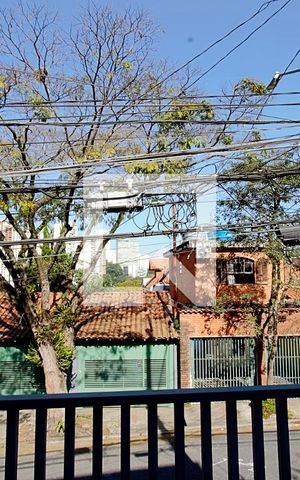 Casa à venda com 219m², 3 quartos e 2 vagas Casa à venda com 219m², 3 quartos e 2 vagasVaranda Frente