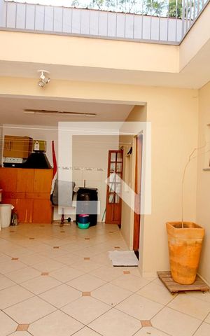 Casa à venda com 219m², 3 quartos e 2 vagas Casa à venda com 219m², 3 quartos e 2 vagasQuintal