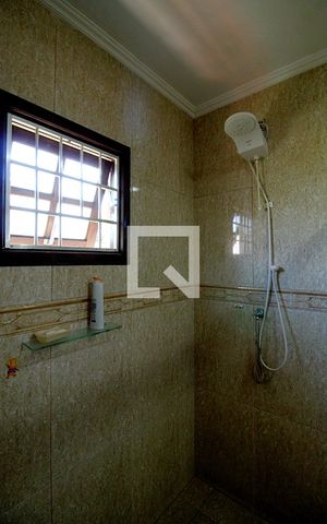 Casa à venda com 219m², 3 quartos e 2 vagas Casa à venda com 219m², 3 quartos e 2 vagasBanheiro da Suíte 1