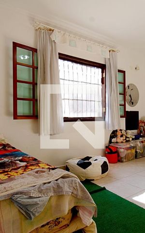 Casa à venda com 219m², 3 quartos e 2 vagas Casa à venda com 219m², 3 quartos e 2 vagasQuarto 3