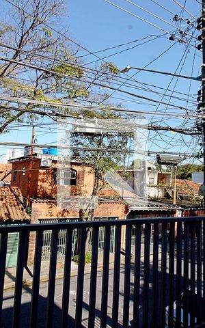 Casa à venda com 219m², 3 quartos e 2 vagas Casa à venda com 219m², 3 quartos e 2 vagasVaranda Frente