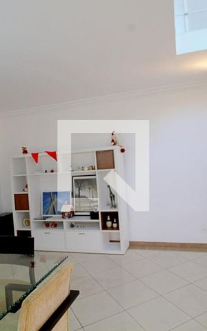 Casa à venda com 219m², 3 quartos e 2 vagas Casa à venda com 219m², 3 quartos e 2 vagasSala de Jantar