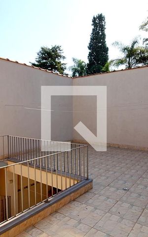Casa à venda com 219m², 3 quartos e 2 vagas Casa à venda com 219m², 3 quartos e 2 vagasQuintal