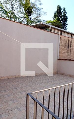 Casa à venda com 219m², 3 quartos e 2 vagas Casa à venda com 219m², 3 quartos e 2 vagasQuintal