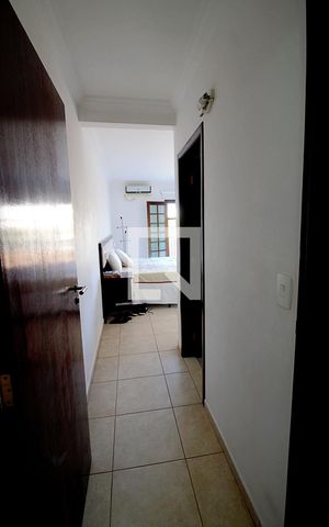Casa à venda com 219m², 3 quartos e 2 vagas Casa à venda com 219m², 3 quartos e 2 vagasSuíte 1