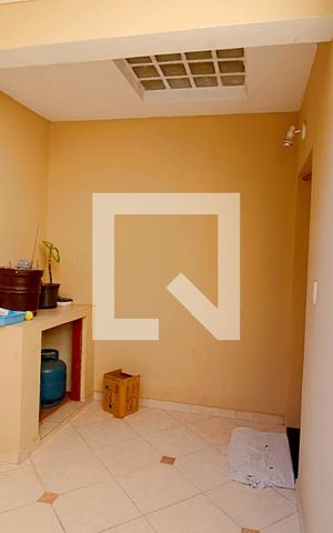 Casa à venda com 219m², 3 quartos e 2 vagas Casa à venda com 219m², 3 quartos e 2 vagasQuintal