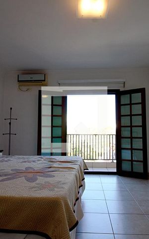 Casa à venda com 219m², 3 quartos e 2 vagas Casa à venda com 219m², 3 quartos e 2 vagasSuíte 1