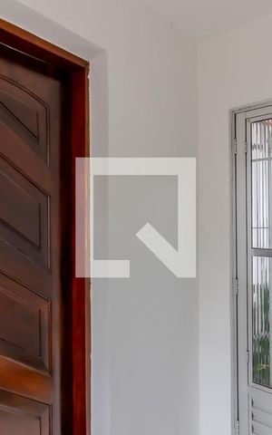 Casa à venda com 143m², 3 quartos e 2 vagas Casa à venda com 143m², 3 quartos e 2 vagasEntrada