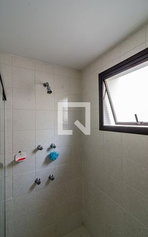 Apartamento à venda com 170m², 3 quartos e 2 vagasBanheiro da suíte