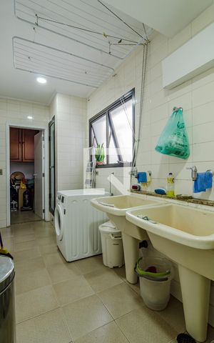 Apartamento à venda com 170m², 3 quartos e 2 vagasÁrea de serviço