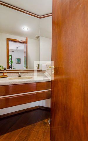 Apartamento à venda com 170m², 3 quartos e 2 vagasLavabo