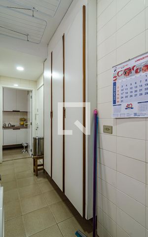Apartamento à venda com 170m², 3 quartos e 2 vagasÁrea de serviço