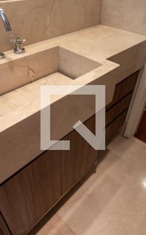 Apartamento à venda com 188m², 3 quartos e 2 vagas Apartamento à venda com 188m², 3 quartos e 2 vagasBanheiro Social Inferior